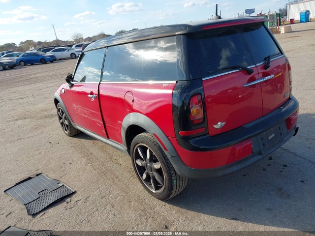 2010 MINI COOPER CLUBMAN WMWML3C59ATX51936 Photo 2