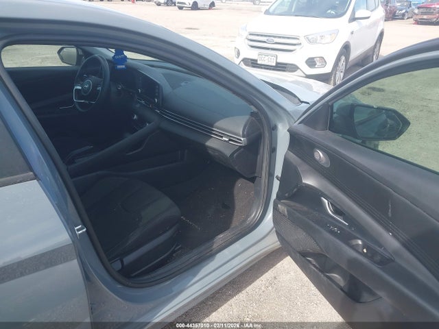44357010 :رقم المزاد ، KMHLM4AGXNU332141 vin ، 2022 Hyundai Elantra Sel مزاد بيع