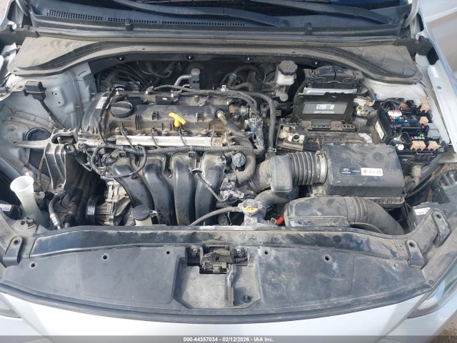 KMHD74LF8HU396814 Hyundai ELANTRA SE