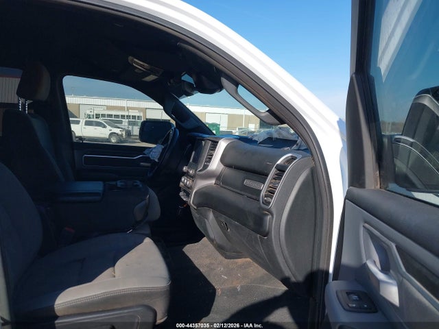 2022 Ram 1500 Big Horn  4x4 6'4 Box მანქანა იყიდება აუქციონზე, vin: 1C6SRFMT0NN246375, აუქციონის ნომერი: 44357035