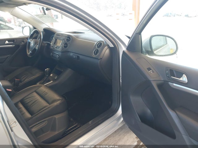 2012 VOLKSWAGEN TIGUAN WVGAV7AX9CW531897 Photo 4