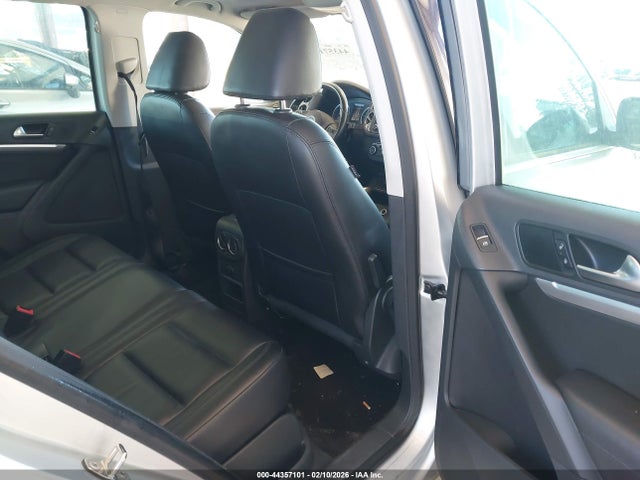 2012 VOLKSWAGEN TIGUAN WVGAV7AX9CW531897 Photo 7