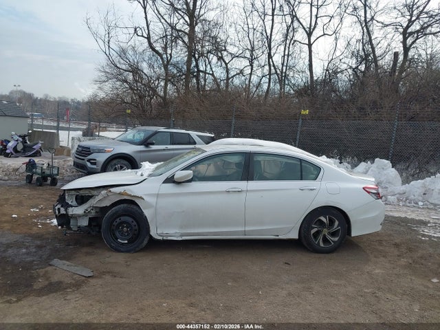 1HGCR2F30GA031335 Honda ACCORD LX