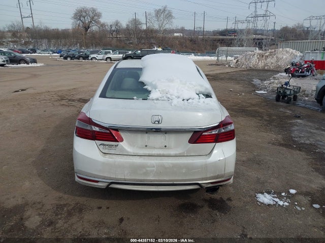 1HGCR2F30GA031335 Honda ACCORD LX