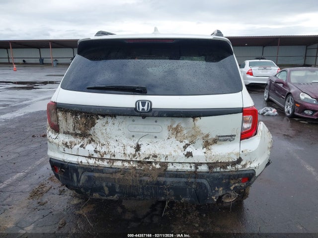 5FNYF8H9XKB017556 Honda Passport Touring