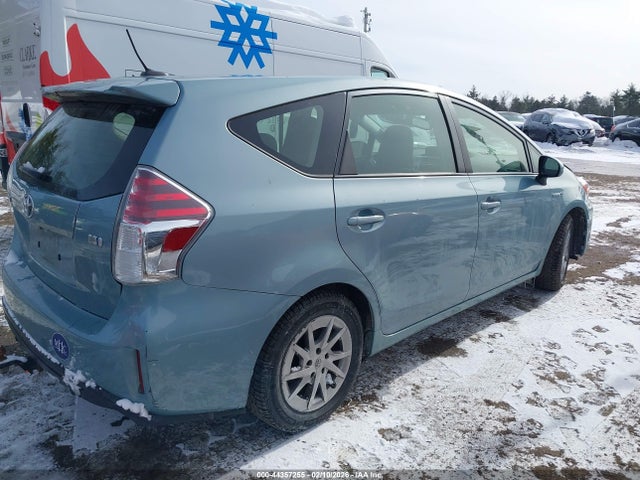 JTDZN3EU9GJ050941 Toyota Prius V Four