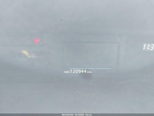 JTDZN3EU9GJ050941 Toyota Prius V Four