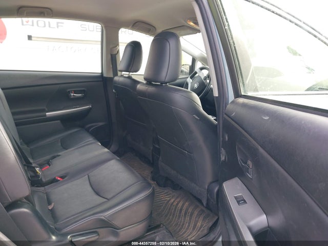 JTDZN3EU9GJ050941 Toyota Prius V Four