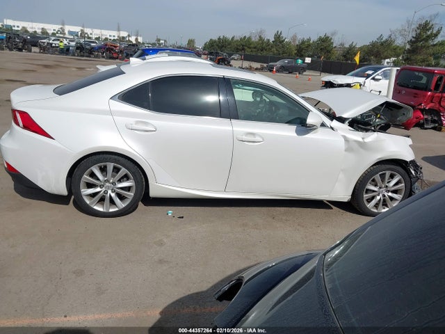 Lexus IS 200T 2016 JTHBA1D22G5013819 Image 14