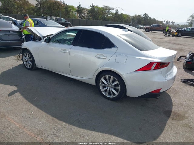 Lexus IS 200T 2016 JTHBA1D22G5013819 Image 3