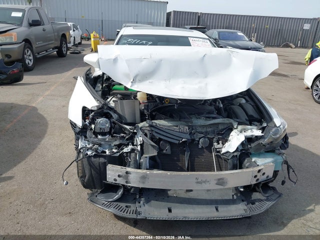 Lexus IS 200T 2016 JTHBA1D22G5013819 Image 6