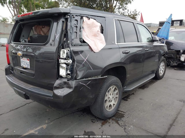 Chevrolet Tahoe Lt 2018 1GNSCBKC8JR235432 Image 4