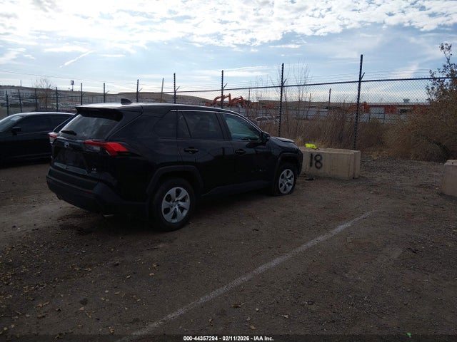 Toyota RAV4 LE 2024 2T3G1RFVXRC399951 Image 4