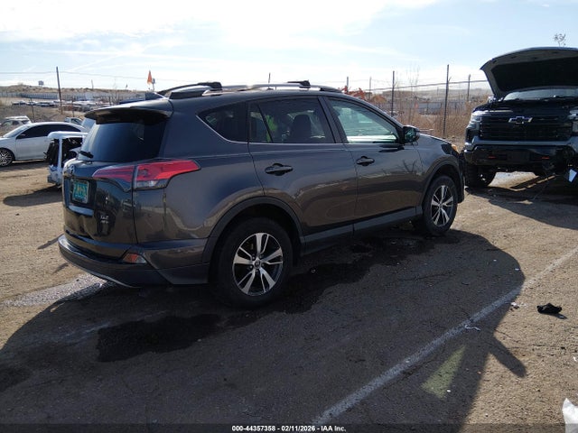 Toyota Rav4 Xle 2017 2T3RFREVXHW666112 Image 4