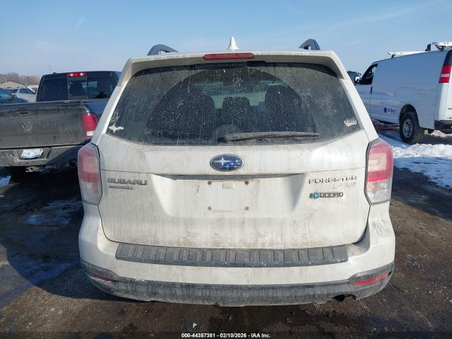 2017 Subaru Forester 2.5i Premium მანქანა იყიდება აუქციონზე, vin: JF2SJAGC2HH431546, აუქციონის ნომერი: 44357381