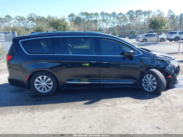 Aukcja sprzedaży 2018 Chrysler Pacifica Touring L, vin: 2C4RC1BG5JR141538, numer aukcji: 44357395