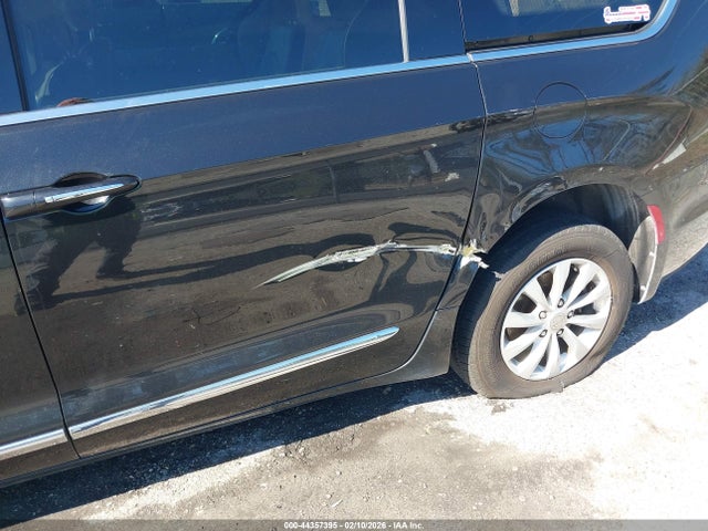 2018 CHRYSLER PACIFICA 2C4RC1BG5JR141538 Photo 5