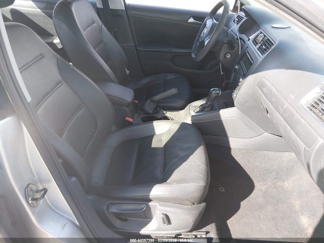 3VWD17AJ1EM264621 Volkswagen Jetta 1.8t Se