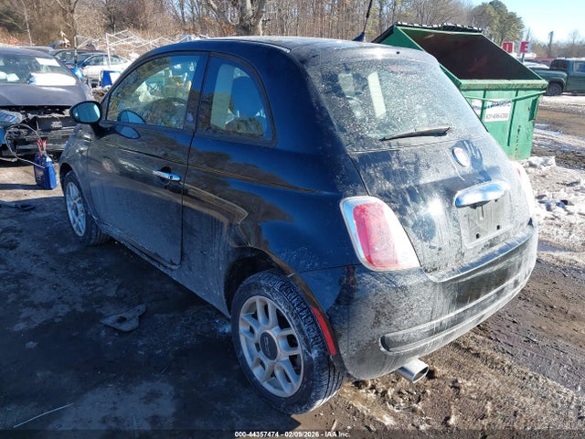 2015 FIAT 500 3C3CFFARXFT545070 Photo 2