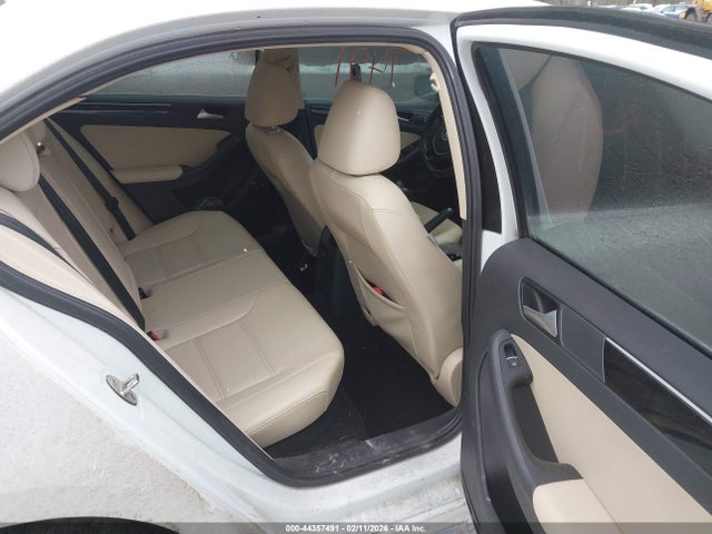 Aukcja sprzedaży 2017 Volkswagen Jetta 1.8t Sel/1.8t Sel Premium, vin: 3VWL17AJXHM384269, numer aukcji: 44357491
