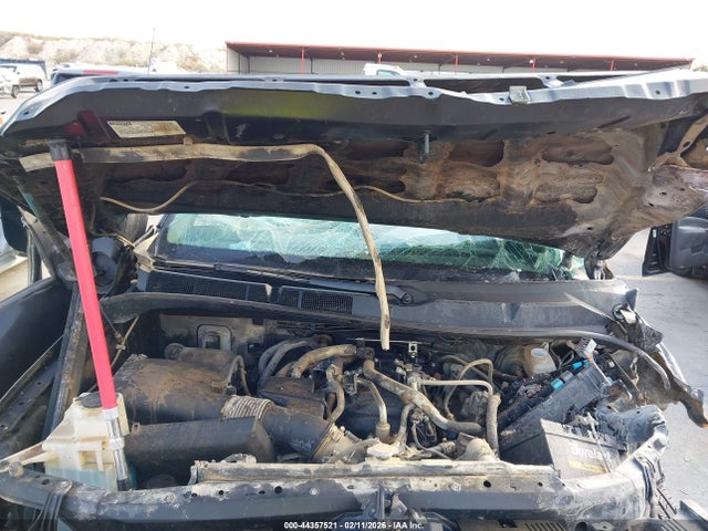 5TFRM5F10HX112650 Toyota Tundra Sr 4.6l V8
