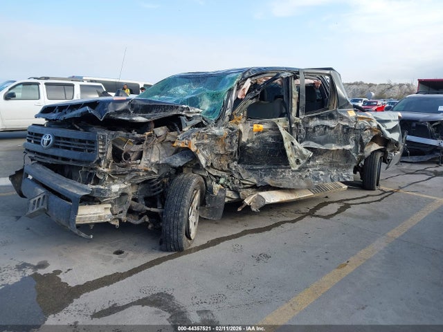 5TFRM5F10HX112650 Toyota Tundra Sr 4.6l V8