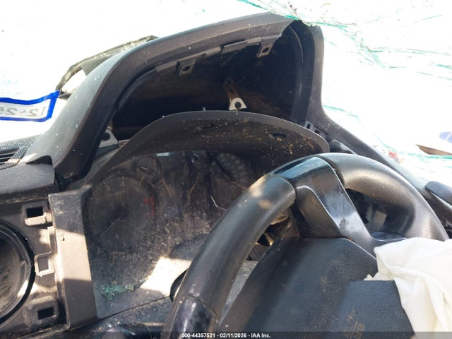 5TFRM5F10HX112650 Toyota Tundra Sr 4.6l V8