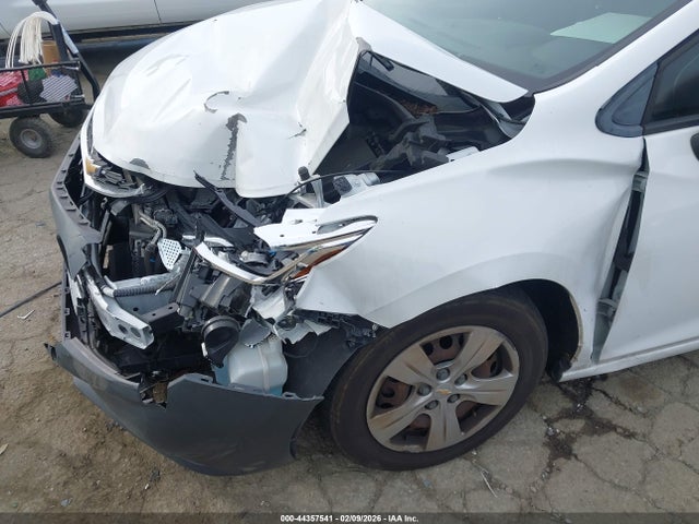 Chevrolet Cruze Ls Auto 2018 1G1BC5SM2J7189670 Image 17