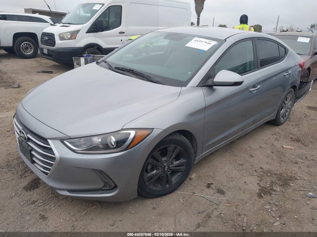 5NPD84LF8HH082561 Hyundai ELANTRA SE