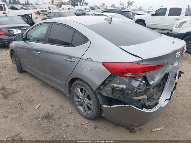 5NPD84LF8HH082561 Hyundai ELANTRA SE