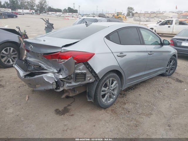 5NPD84LF8HH082561 Hyundai ELANTRA SE