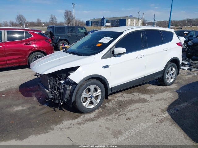 44357619 :رقم المزاد ، 1FMCU9GX6FUC71957 vin ، 2015 Ford Escape Se مزاد بيع