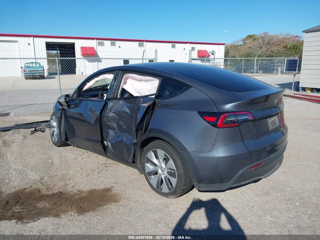2023 TESLA MODEL Y 7SAYGDEE4PA161053 Photo 2
