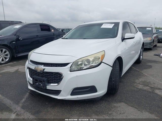 Chevrolet MALIBU 1LT 2015 1G11C5SL8FF165843 Image 2