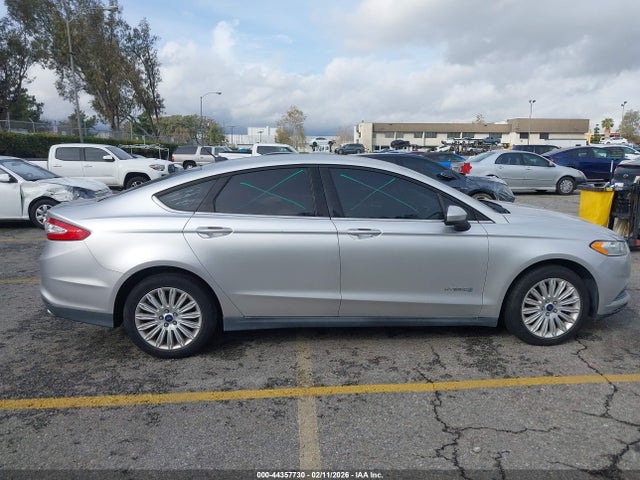 3FA6P0UUXER131145 Ford Fusion Hybrid S