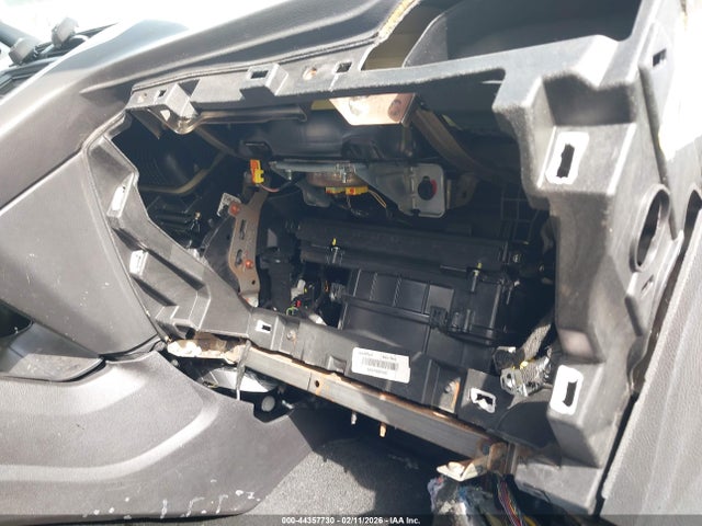 3FA6P0UUXER131145 Ford Fusion Hybrid S