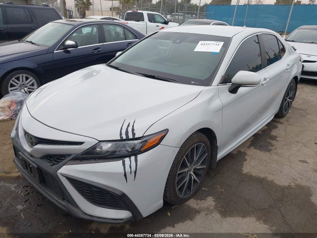 4T1G11AK3NU036987 Toyota CAMRY SE