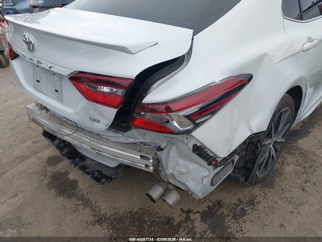 4T1G11AK3NU036987 Toyota CAMRY SE