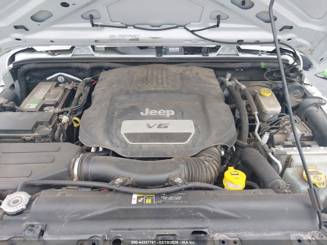 1C4BJWDG6HL602623 Jeep Wrangler Unlimited Sport 4x4