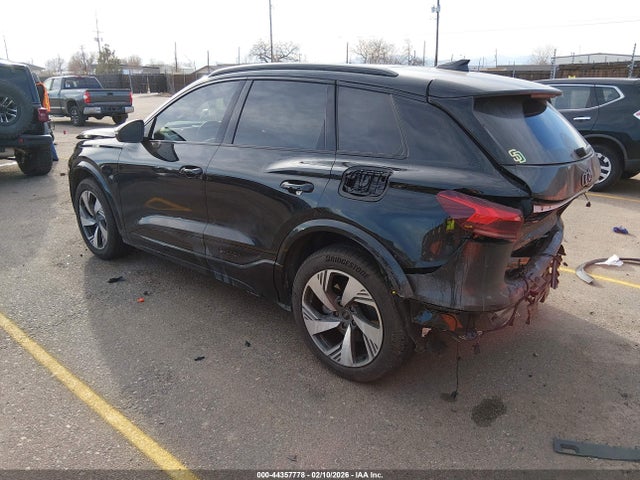 WA124BGF4SA042021 Audi Q6 E-tron Premium Plus Quattro