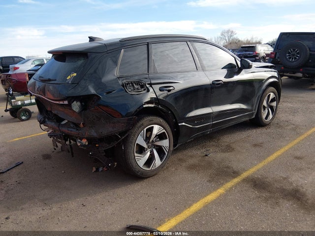 WA124BGF4SA042021 Audi Q6 E-tron Premium Plus Quattro