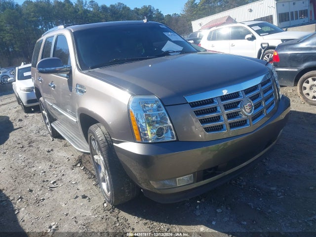 2011 CADILLAC ESCALADE 1GYS3BEF2BR216935 Photo 0