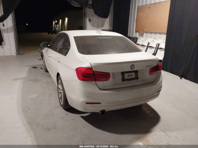 2017 BMW 320I WBA8A9C55HK619623 Photo 2