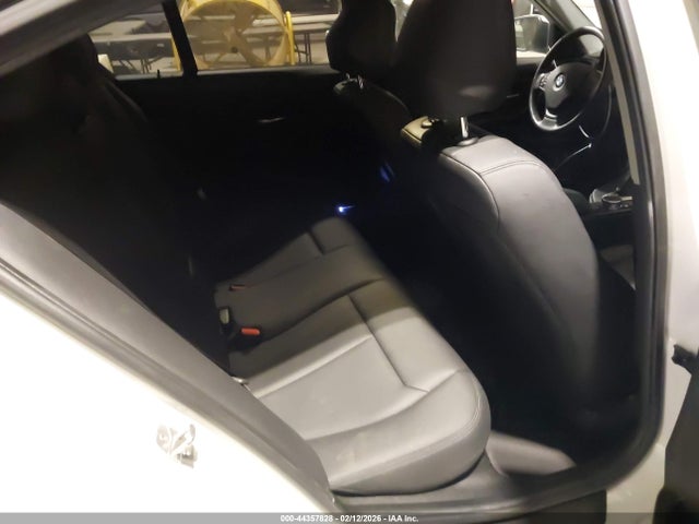 2017 BMW 320I WBA8A9C55HK619623 Photo 7