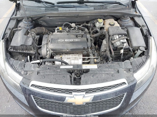 1G1PA5SH5E7327321 Chevrolet Cruze Ls Auto
