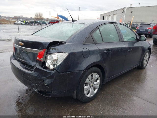 1G1PA5SH5E7327321 Chevrolet Cruze Ls Auto