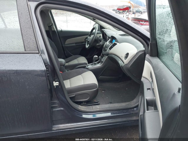 1G1PA5SH5E7327321 Chevrolet Cruze Ls Auto