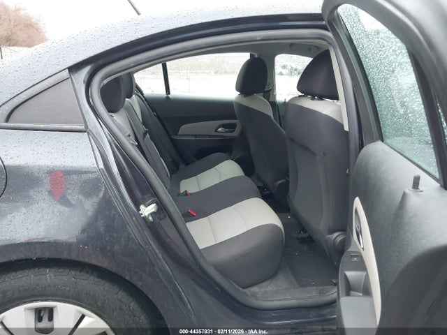 1G1PA5SH5E7327321 Chevrolet Cruze Ls Auto