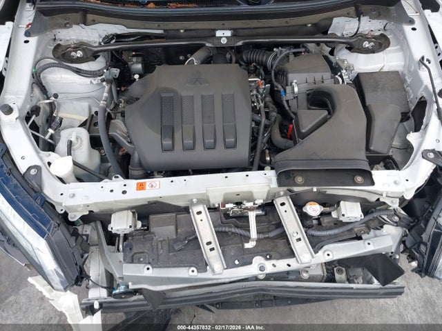 JA4ASUAA3NZ053480 Mitsubishi Eclipse Cross Es
