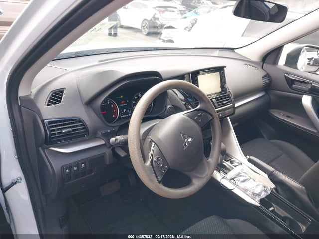 JA4ASUAA3NZ053480 Mitsubishi Eclipse Cross Es